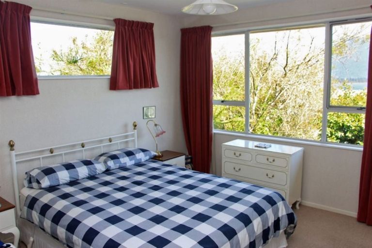 Photo of property in 57 Korua Street, Moana, 7872