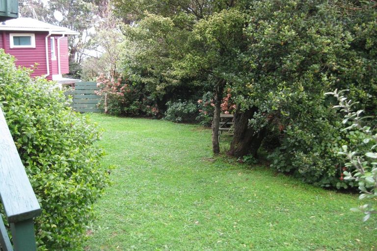 Photo of property in 215 Dowse Drive, Maungaraki, Lower Hutt, 5010