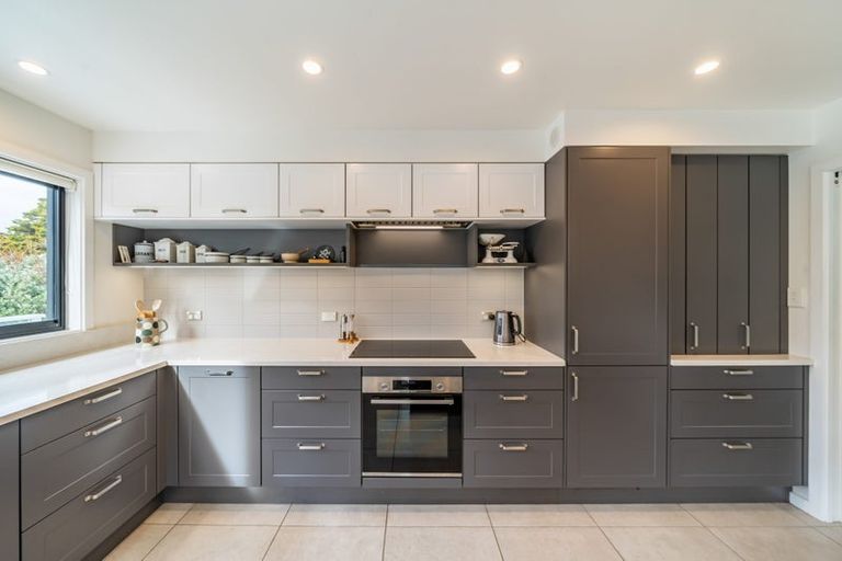 Photo of property in 66 Barton Road, Heretaunga, Upper Hutt, 5018