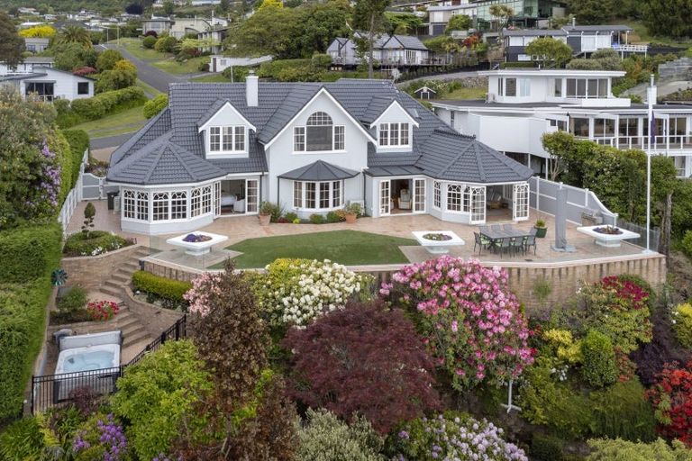 Photo of property in 23 Te Kopua Street, Acacia Bay, Taupo, 3330