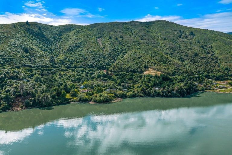 Photo of property in 135 Queen Charlotte Drive, Havelock, Picton, 7281