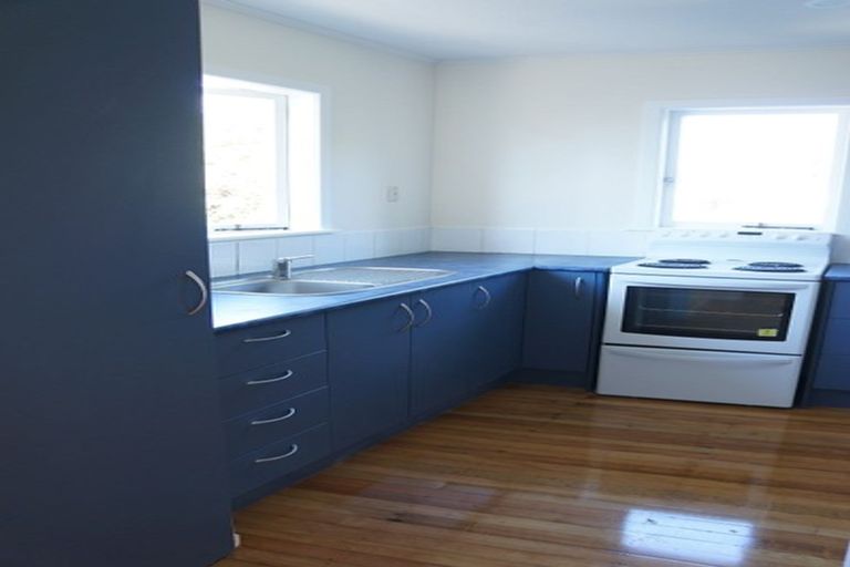 Photo of property in 24 Waipani Road, Te Atatu Peninsula, Auckland, 0610