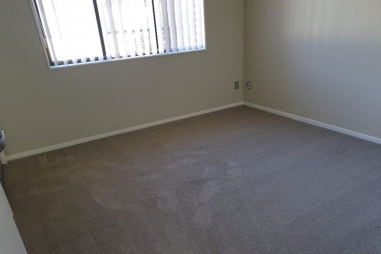 Photo of property in 50b Pinedale Place, Henderson, Auckland, 0610