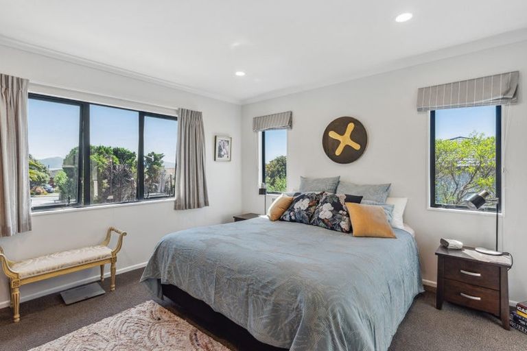 Photo of property in 41 Quadrant Heights, Paraparaumu, 5032