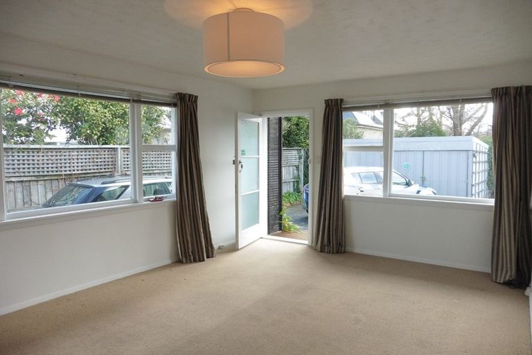 Photo of property in 4/111 Aikmans Road, Merivale, Christchurch, 8014