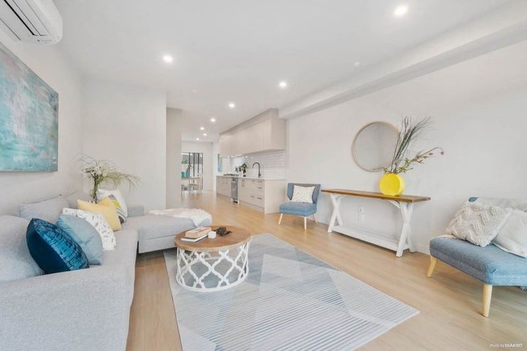 Photo of property in 3/28 Ludlow Terrace, Totara Vale, Auckland, 0627