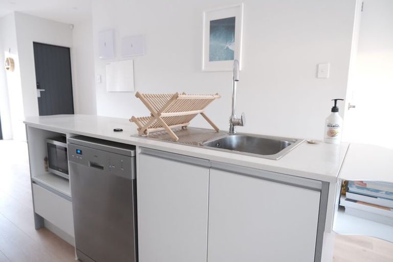 Photo of property in 9 Podgora Avenue, Kumeu, 0810