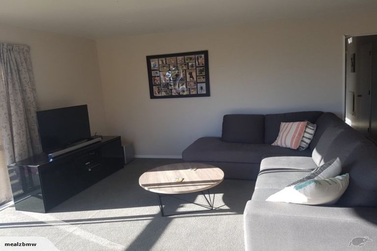 Photo of property in 2/12 Mcmanaway Grove, Stokes Valley, Lower Hutt, 5019