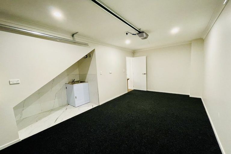 Photo of property in 36d Seymour Road, Sunnyvale, Auckland, 0612
