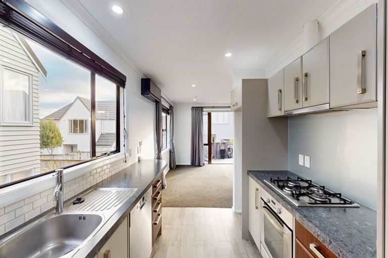 Photo of property in 14c Bracken Road, Newlands, Wellington, 6037