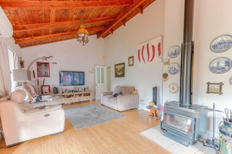 Photo of property in 38 Durie Vale Road, Durie Hill, Whanganui, 4500