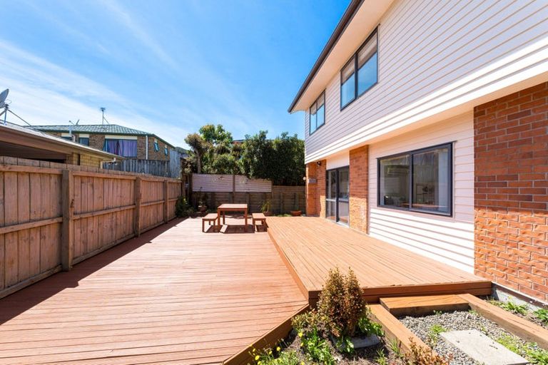 Photo of property in 24 Foundation Place, Glen Eden, Auckland, 0602
