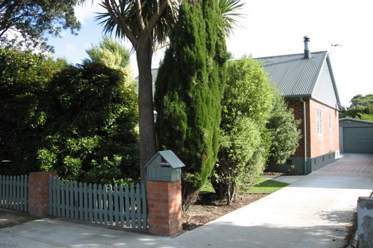 Photo of property in 65 Bell Road, Waiwhetu, Lower Hutt, 5010