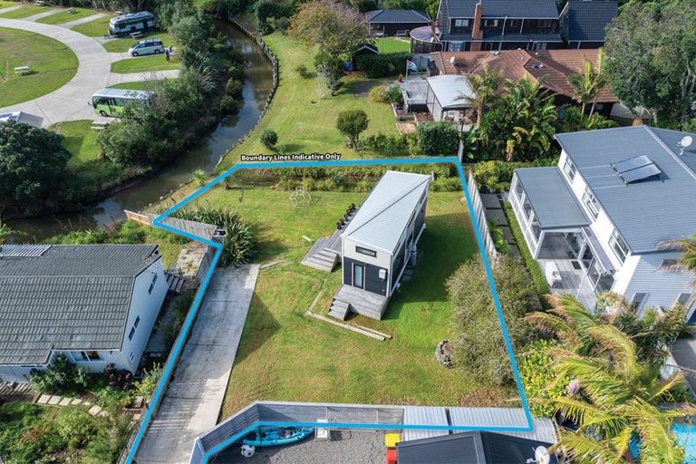 Photo of property in 17a Marie Avenue, Red Beach, 0932