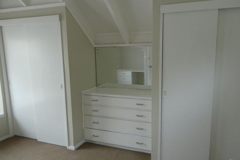 Photo of property in 9 Indira Place, Khandallah, Wellington, 6035