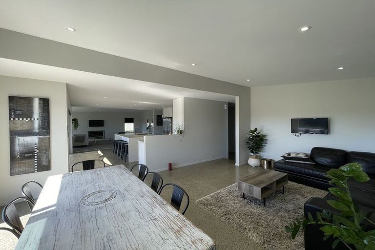 Photo of property in 1242 Papamoa Beach Road, Papamoa Beach, Papamoa, 3118