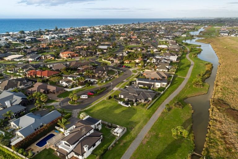 Photo of property in 27 Mandalay Key, Papamoa Beach, Papamoa, 3118