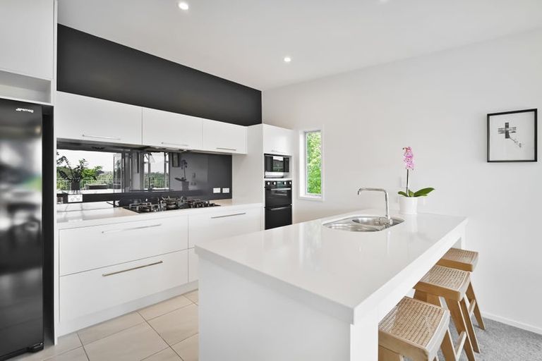 Photo of property in 3 Hikanui Drive, Havelock North, 4130