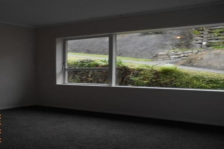 Photo of property in 13b Florio Terrace, Tawa, Wellington, 5028