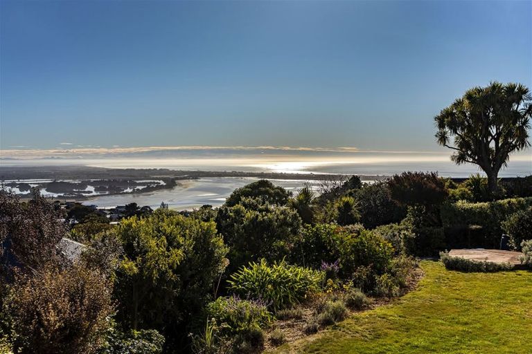 Photo of property in 135 Major Hornbrook Road, Mount Pleasant, Christchurch, 8081