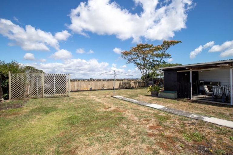 Photo of property in 71 Pipiroa Road, Ngatea, 3503