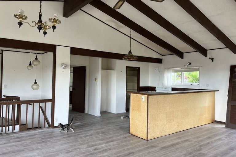 Photo of property in 61 Lyons Avenue, Murrays Bay, Auckland, 0630