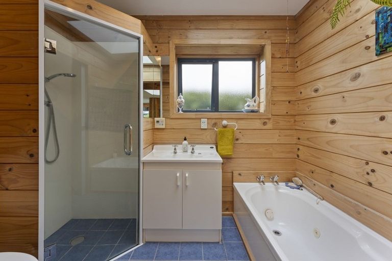 Photo of property in 9 Donegal Grove, Birchville, Upper Hutt, 5018