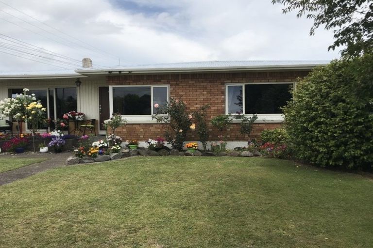 Photo of property in 1 Truby King Street, Merrilands, New Plymouth, 4312