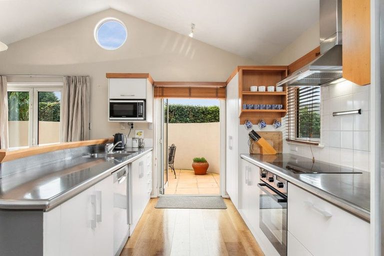 Photo of property in 46 Wai-iti Terrace, Burnside, Christchurch, 8052