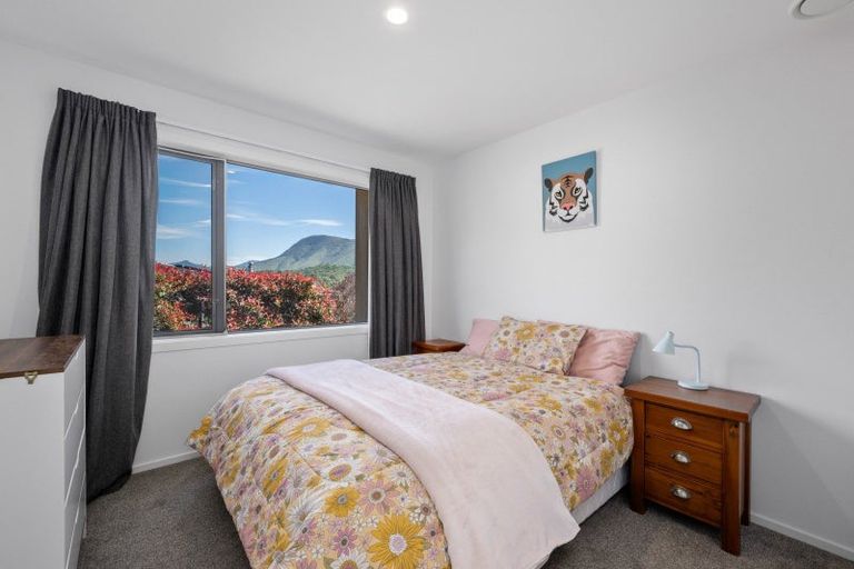 Photo of property in 11 Bell Bird Rise, Picton, 7220