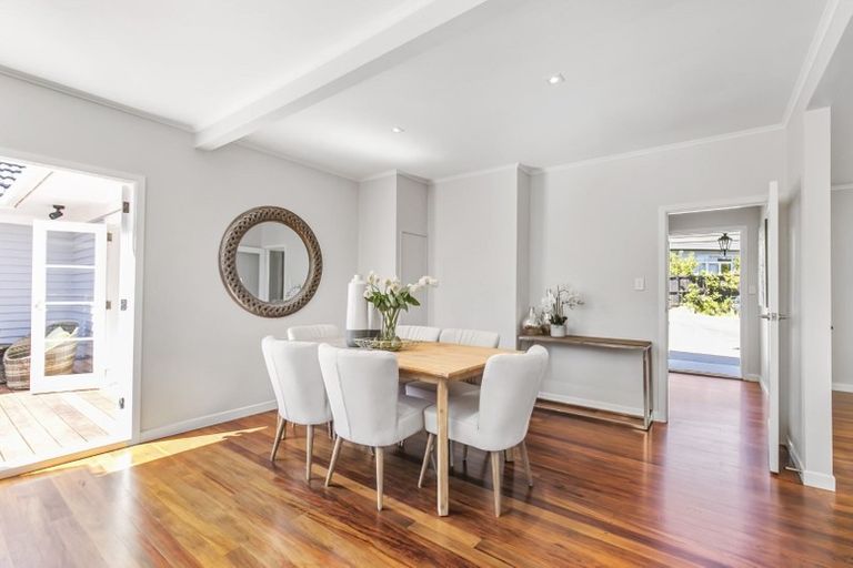 Photo of property in 1/13 Eversleigh Road, Belmont, Auckland, 0622