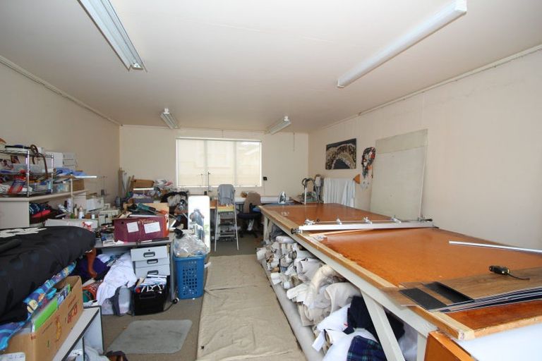 Photo of property in 104 Hetherington Road, Whangamata, 3620