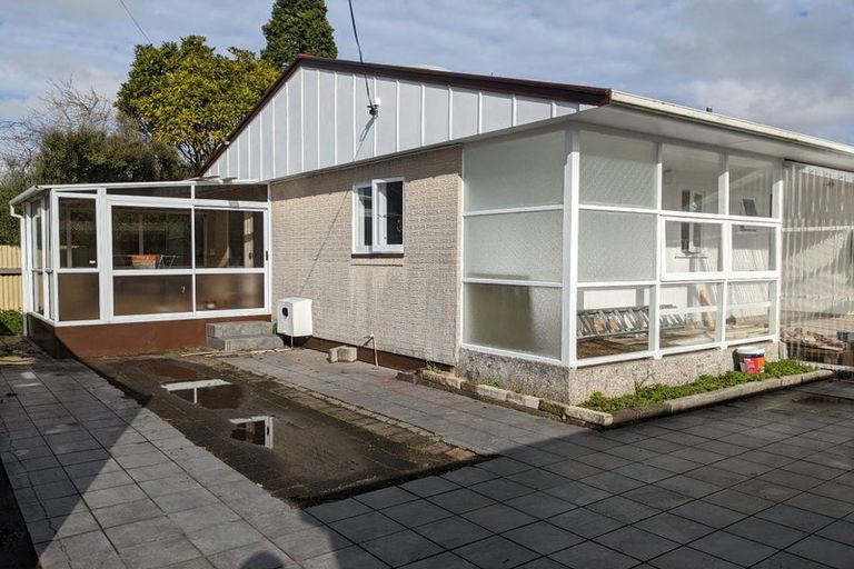 Photo of property in 166 Carrington Street, Lower Vogeltown, New Plymouth, 4310