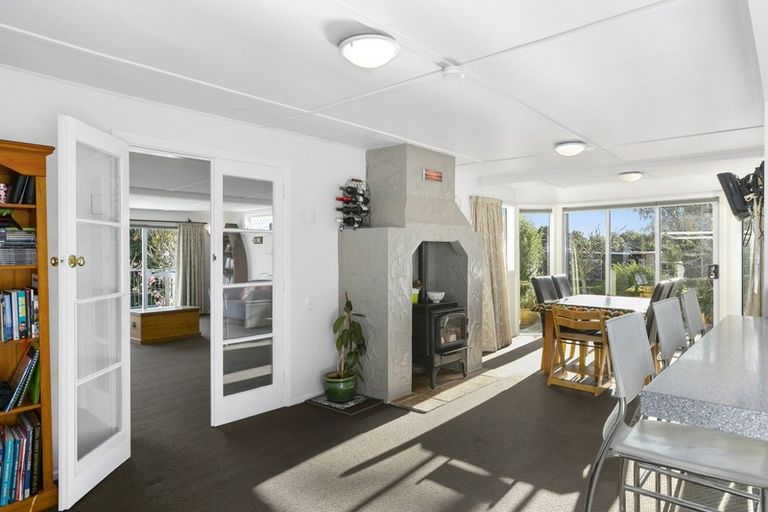 Photo of property in 18 Howard Street, Macandrew Bay, Dunedin, 9014