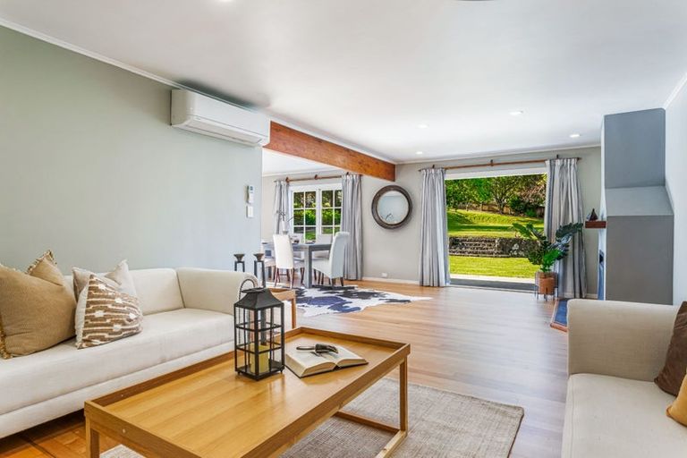 Photo of property in 137 Brian Crescent, Stanmore Bay, Whangaparaoa, 0932