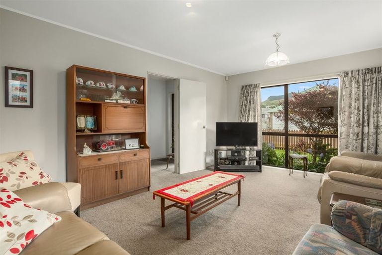 Photo of property in 60 Oxford Street, Tawa, Wellington, 5028