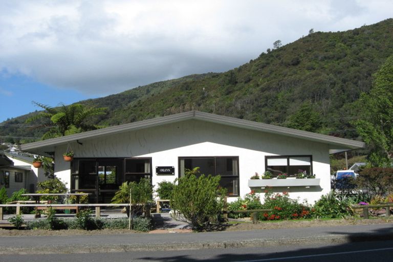 Photo of property in 12 Nelson Square, Picton, 7220