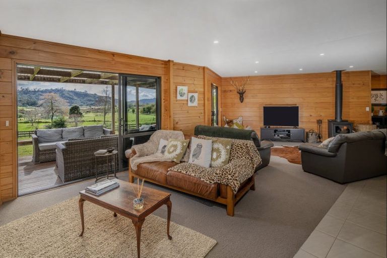 Photo of property in 77 Hodge Road, Coroglen, Whitianga, 3591