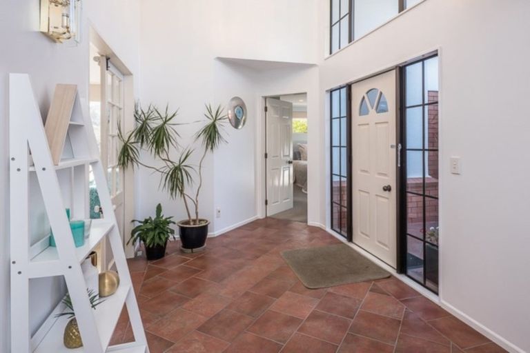 Photo of property in 20 Awanui Drive, Waikanae, 5036