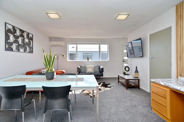 Photo of property in 2/27 Brockworth Place, Riccarton, Christchurch, 8011