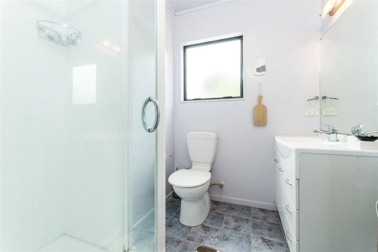 Photo of property in 2/45 Flaxdale Street, Birkdale, Auckland, 0626