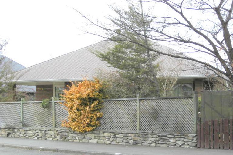 Photo of property in 2 Railway Place, Fairlie, 7925