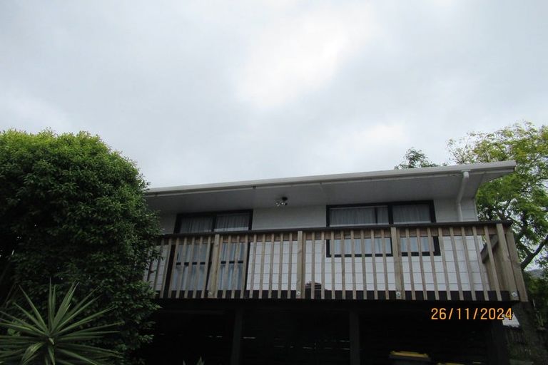 Photo of property in 17 Oreil Avenue, West Harbour, Auckland, 0618