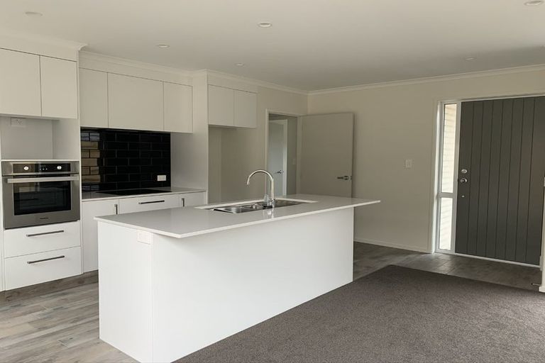 Photo of property in 2 Haka Way, Papamoa, 3118