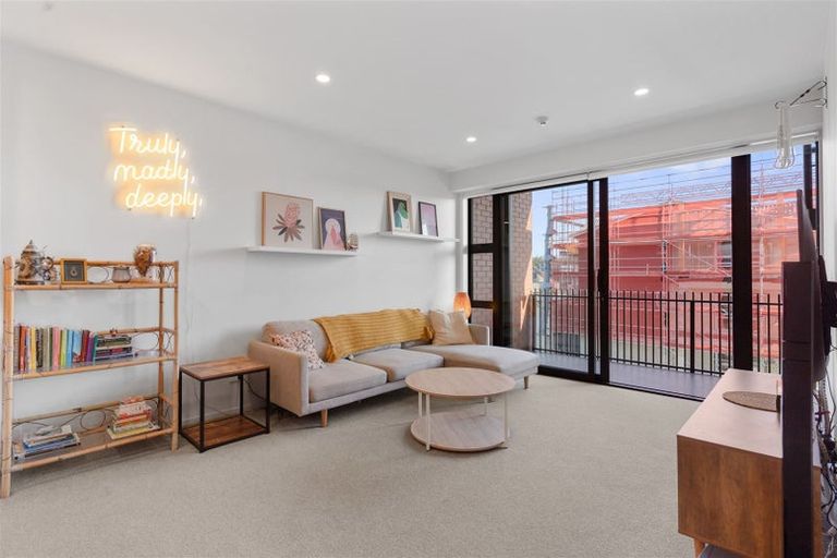 Photo of property in 202/38a Fraser Avenue, Northcote, Auckland, 0627