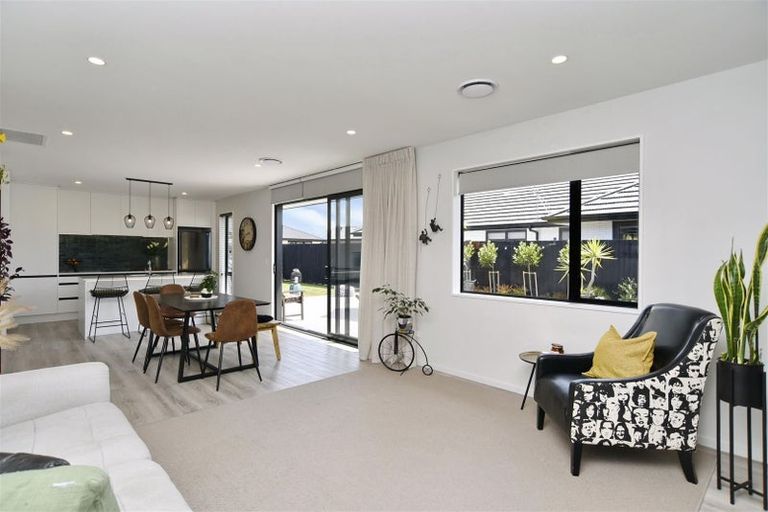 Photo of property in 22 Selfe Crescent, Burwood, Christchurch, 8083