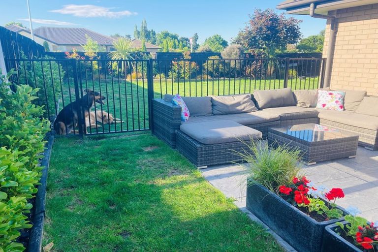 Photo of property in 10 Devlin Avenue, Rangiora, 7400