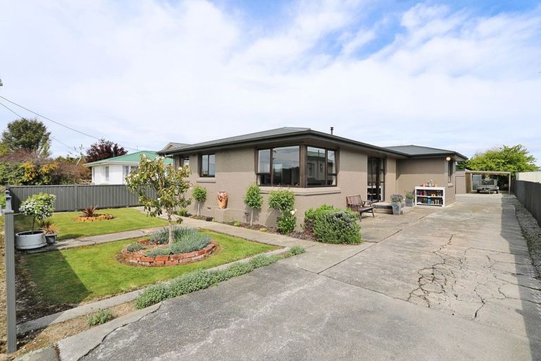 Photo of property in 8 Mackenzie Street, Winton, 9720
