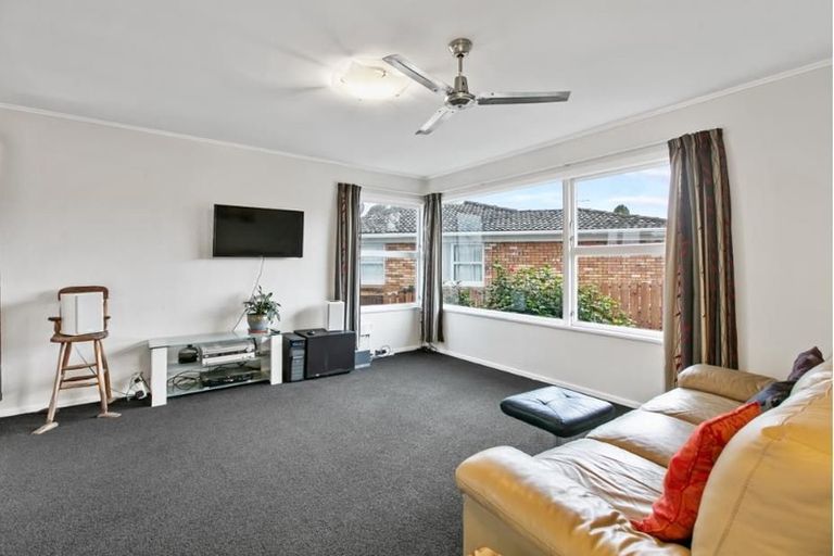 Photo of property in 45 Hobart Crescent, Wattle Downs, Auckland, 2103