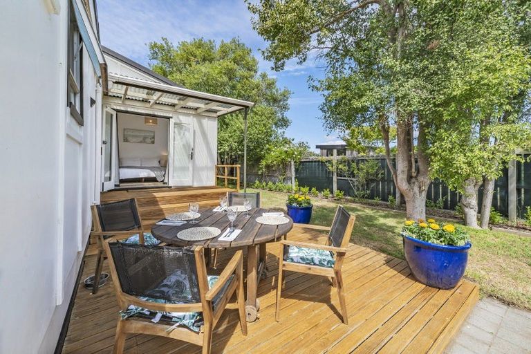 Photo of property in 16 Broadway Avenue, Waikuku Beach, 7473